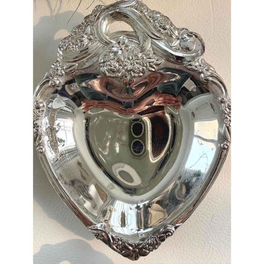 Set of 4 Vintage Silverplate Heart Candy Dishes Floral Scroll Bonbon Trays